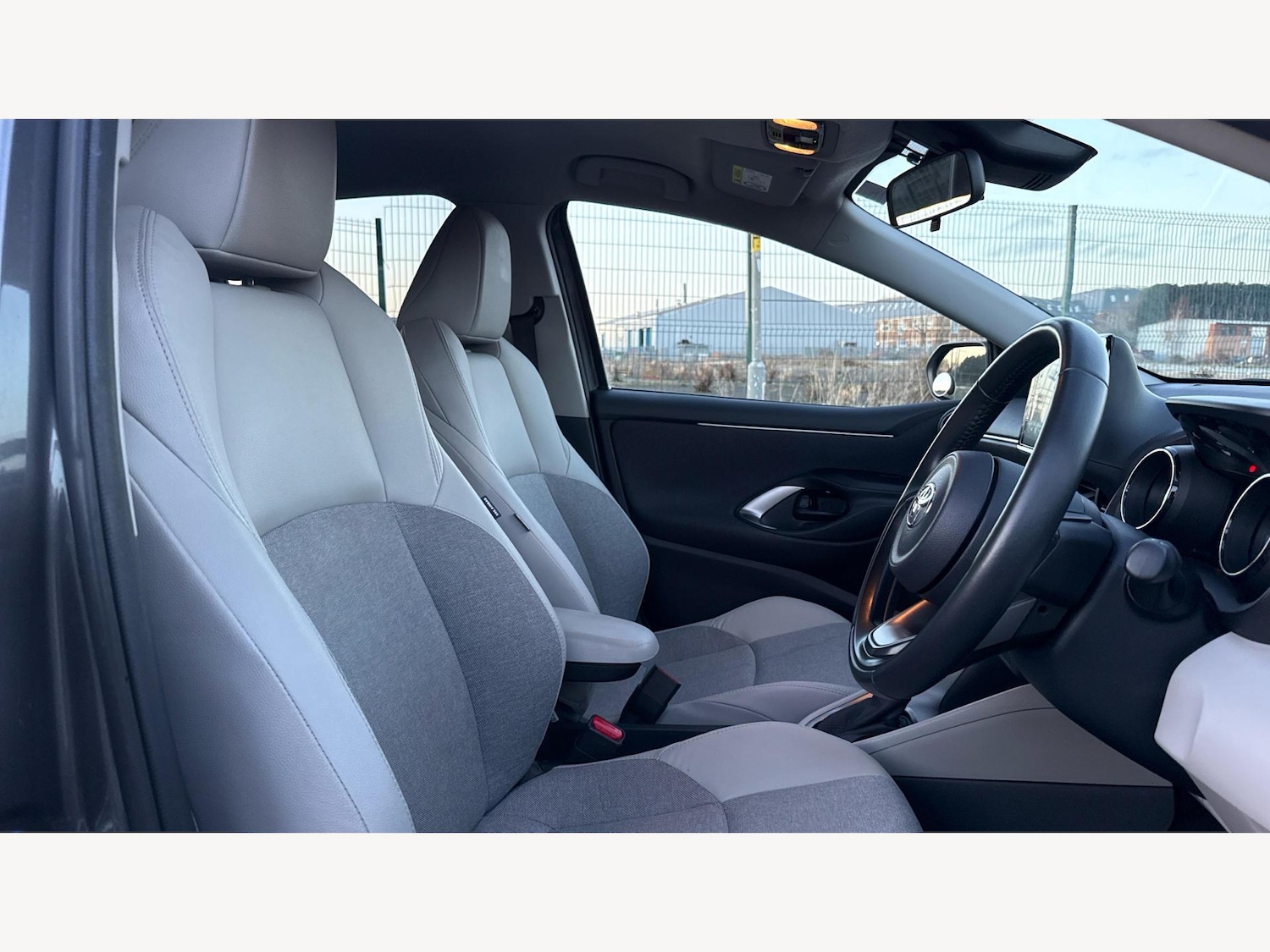 Used Toyota Yaris 2023 for sale - 76964423: Photo 13