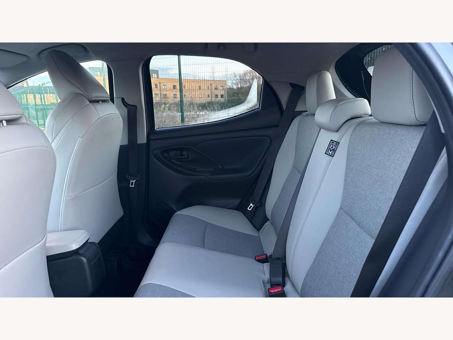 Used Toyota Yaris 2023 for sale - 76964423: Photo 15