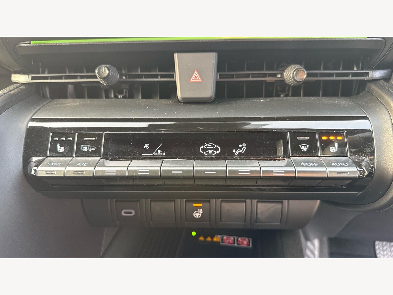 Used Toyota C-HR for sale - 77854124: Photo 24