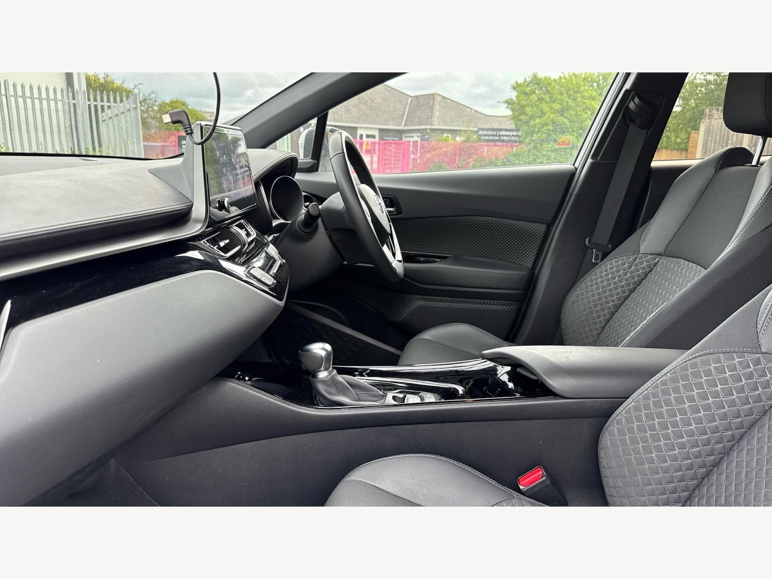 Used Toyota C-HR 2023 for sale - 76513332: Photo 12