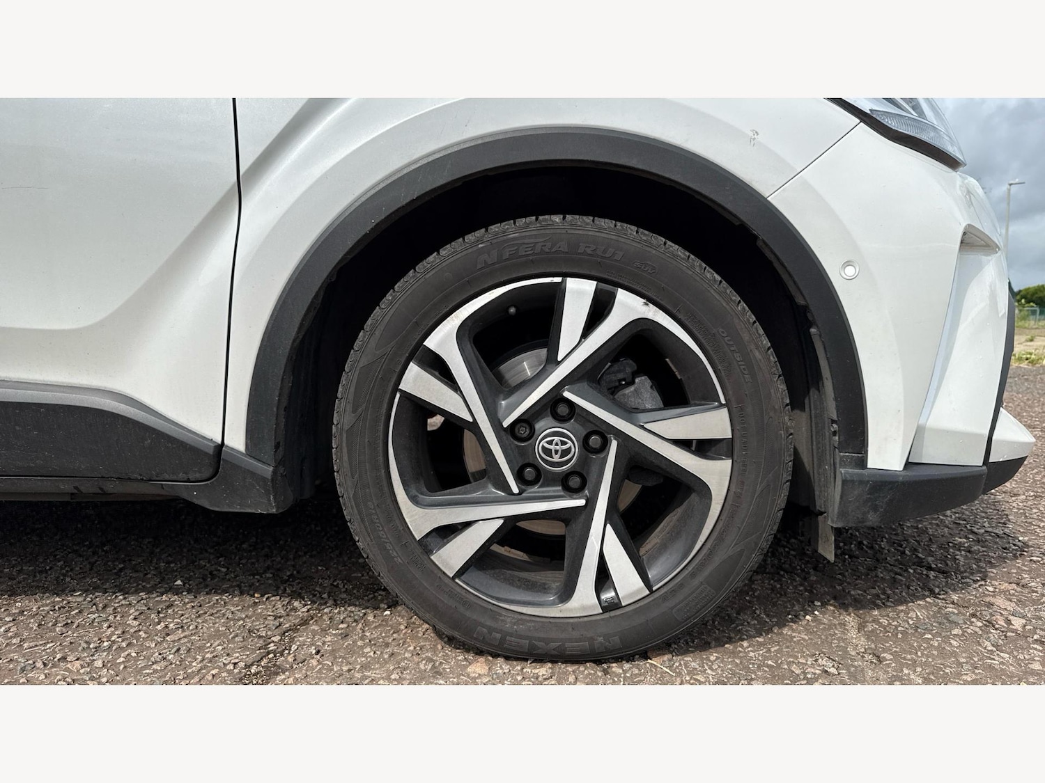 Used Toyota C-HR 2023 for sale - 76513332: Photo 20