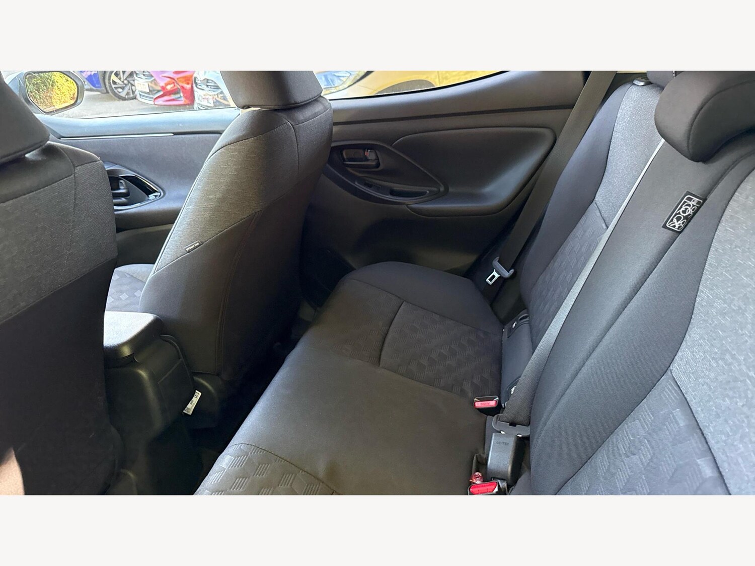 Used Toyota Yaris 2024 for sale - 76152665: Photo 15