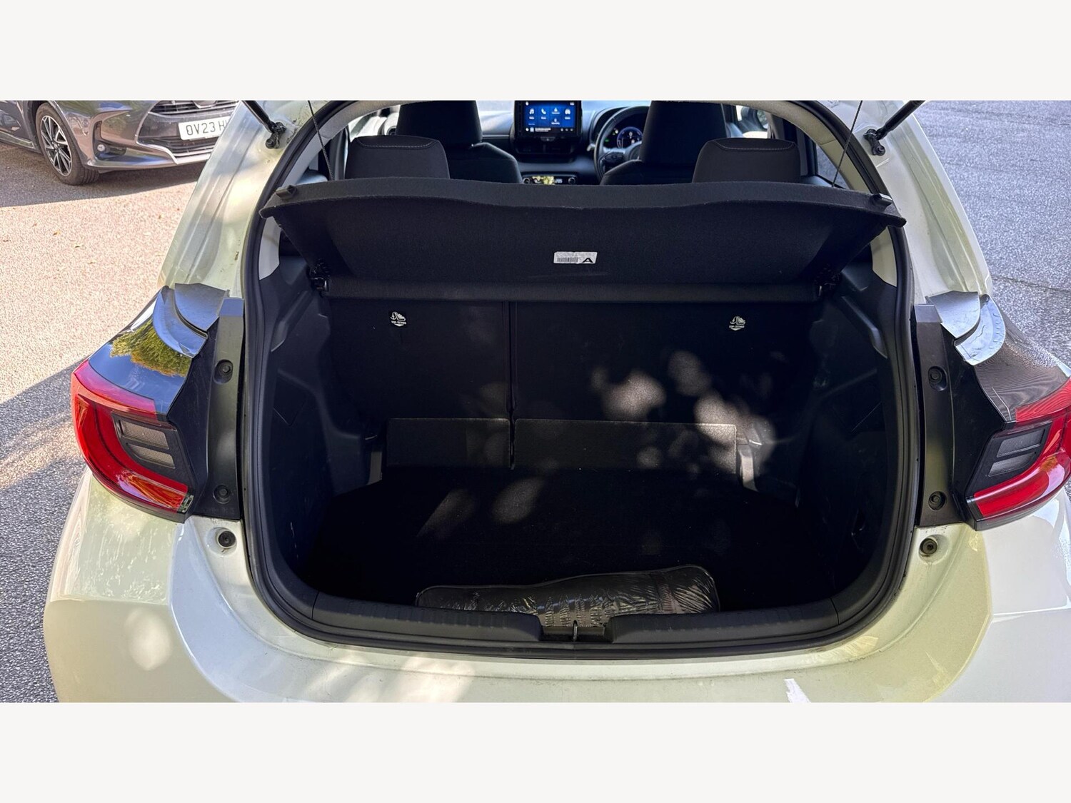 Used Toyota Yaris 2024 for sale - 76152665: Photo 16