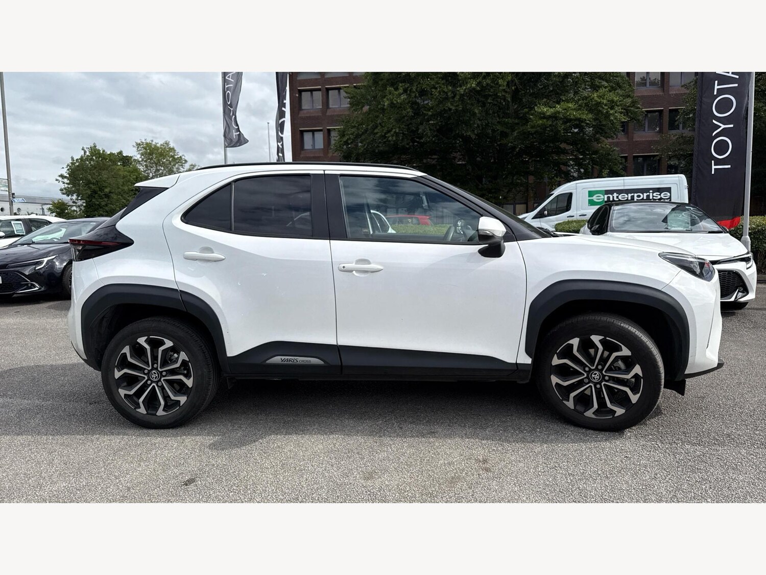 Used Toyota Yaris Cross 2023 for sale - 77254597: Photo 18