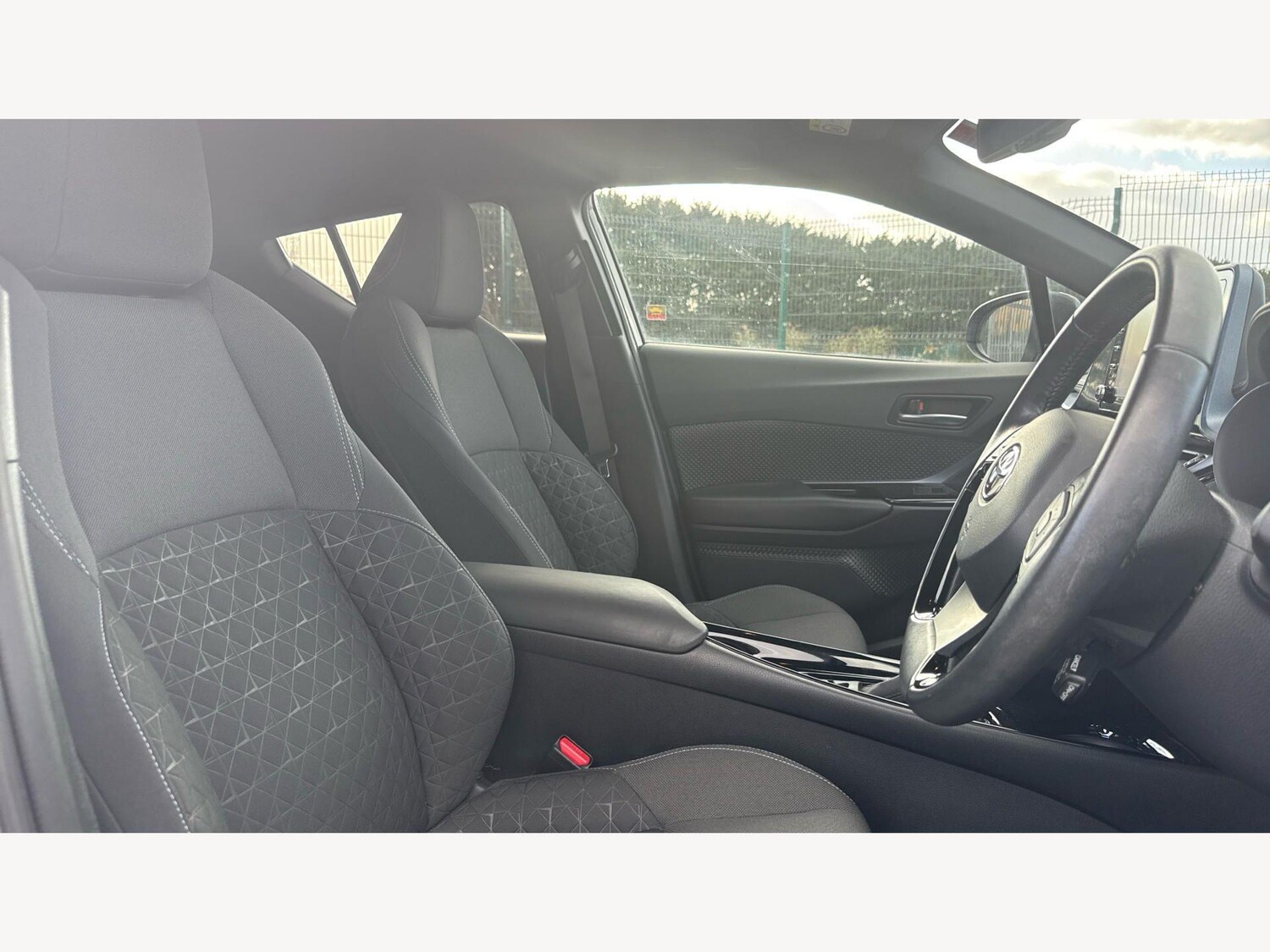 Used Toyota C-HR 2020 for sale - 77993585: Photo 13