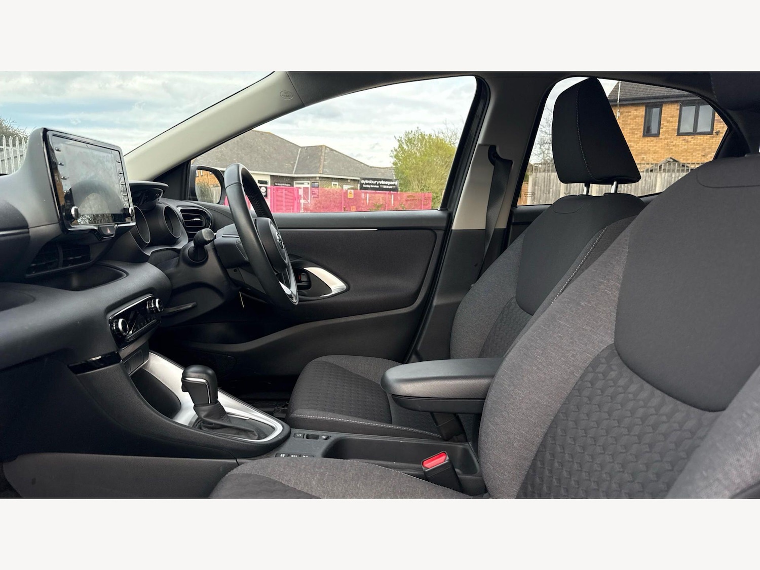 Used Toyota Yaris 2023 for sale - 78047166: Photo 12