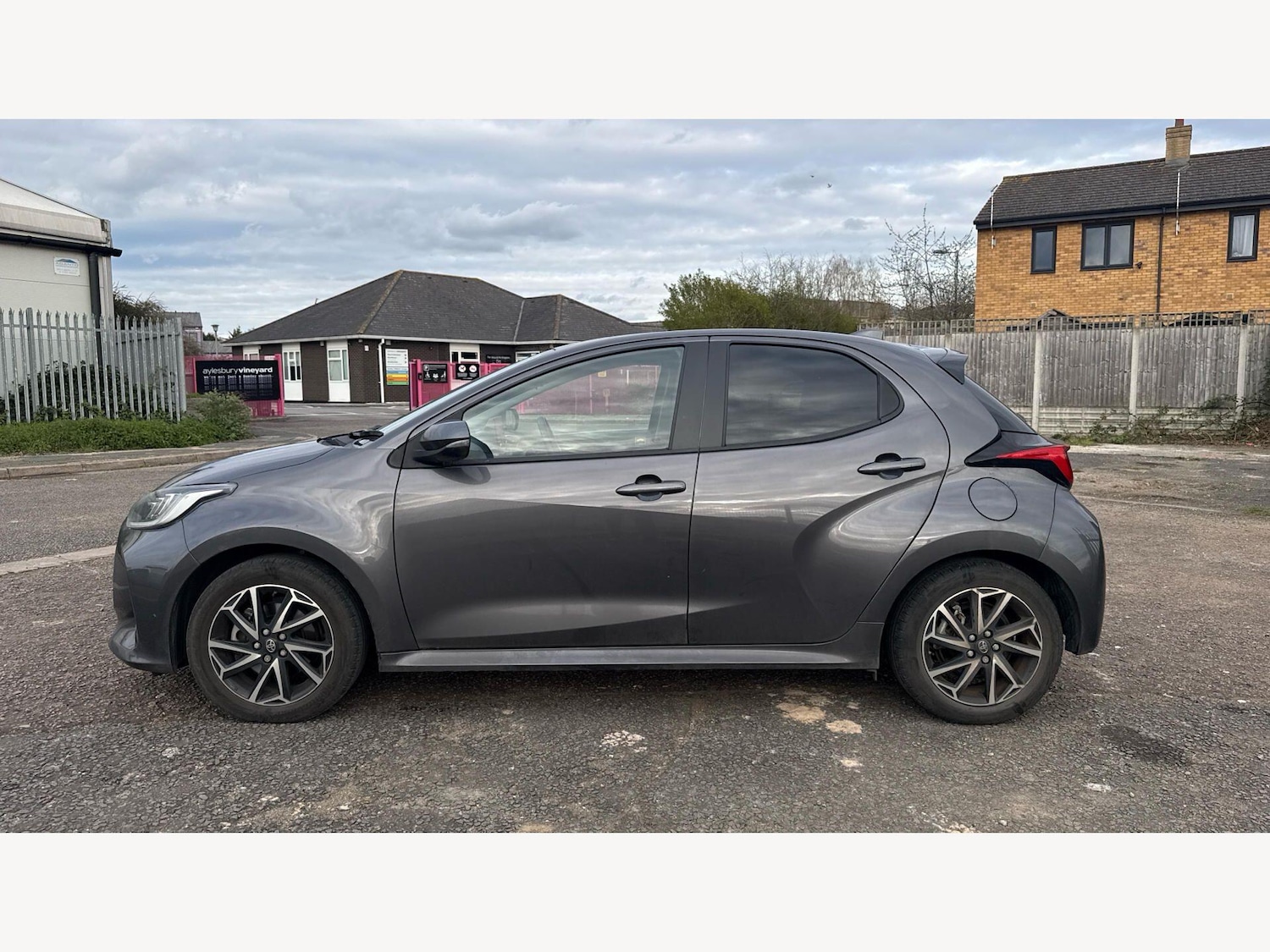 Used Toyota Yaris 2023 for sale - 78047166: Photo 19