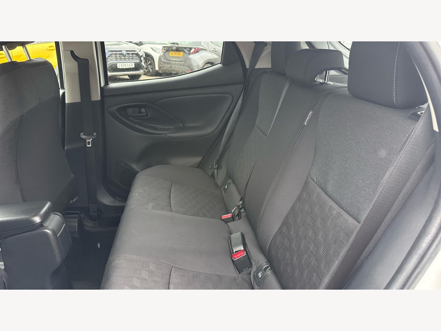 Used Toyota Yaris 2024 for sale - 77993398: Photo 15