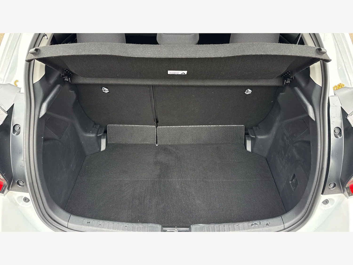 Used Toyota Yaris 2024 for sale - 77993398: Photo 16