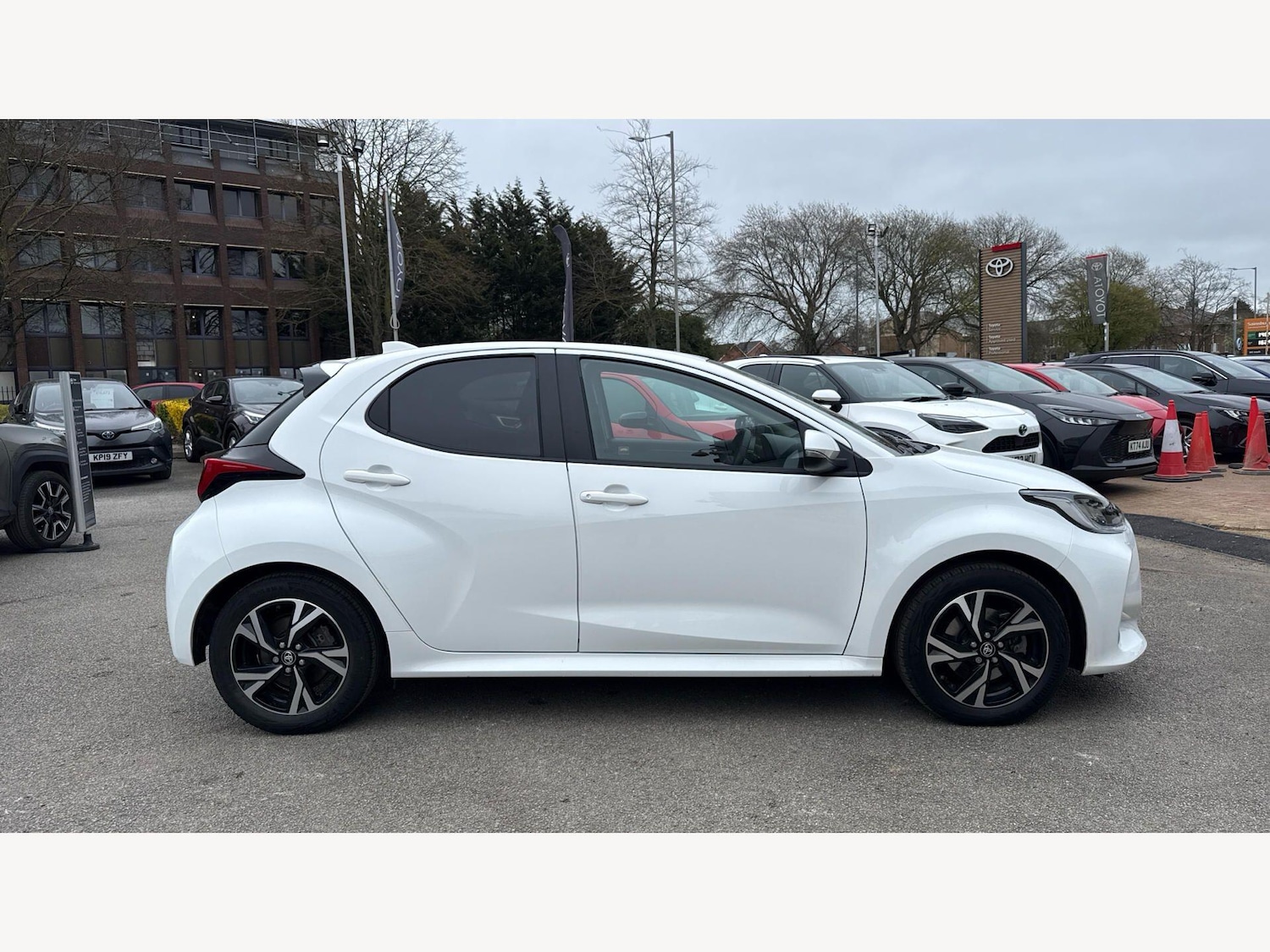 Used Toyota Yaris 2024 for sale - 77993398: Photo 18