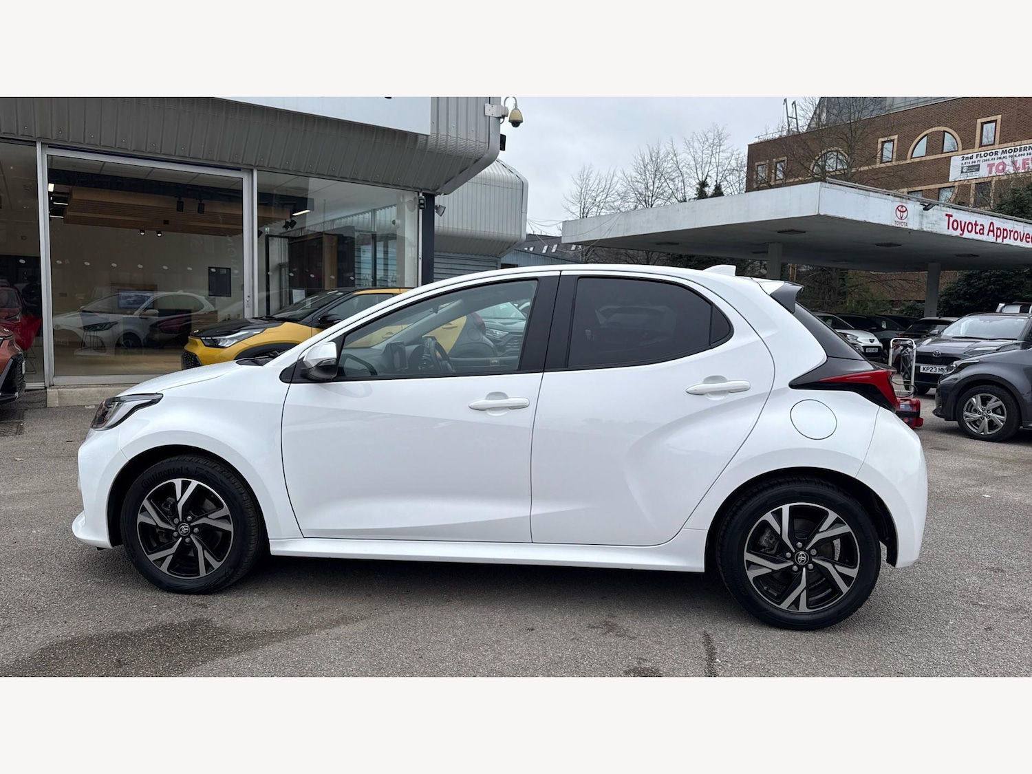 Used Toyota Yaris 2024 for sale - 77993398: Photo 19