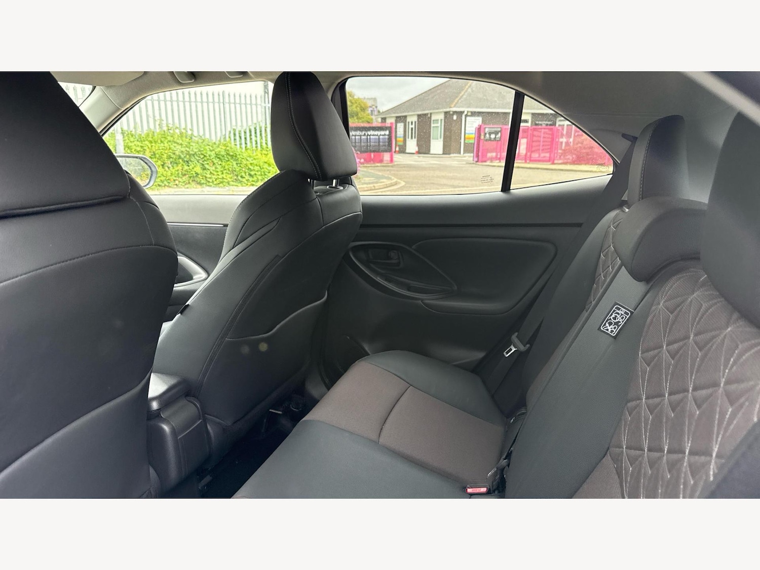 Used Toyota Yaris Cross 2023 for sale - 76012771: Photo 15
