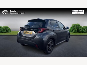 Used Toyota Yaris 2023 for sale - 77573799: Photo