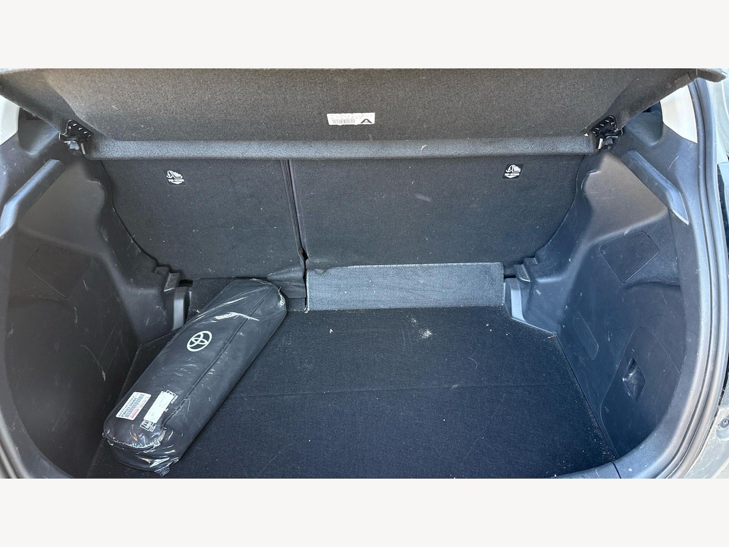 Used Toyota Yaris 2024 for sale - 78157101: Photo 15