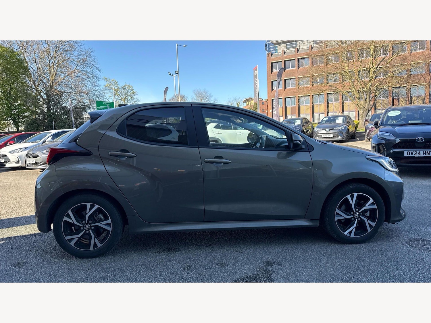 Used Toyota Yaris 2024 for sale - 78157101: Photo 25