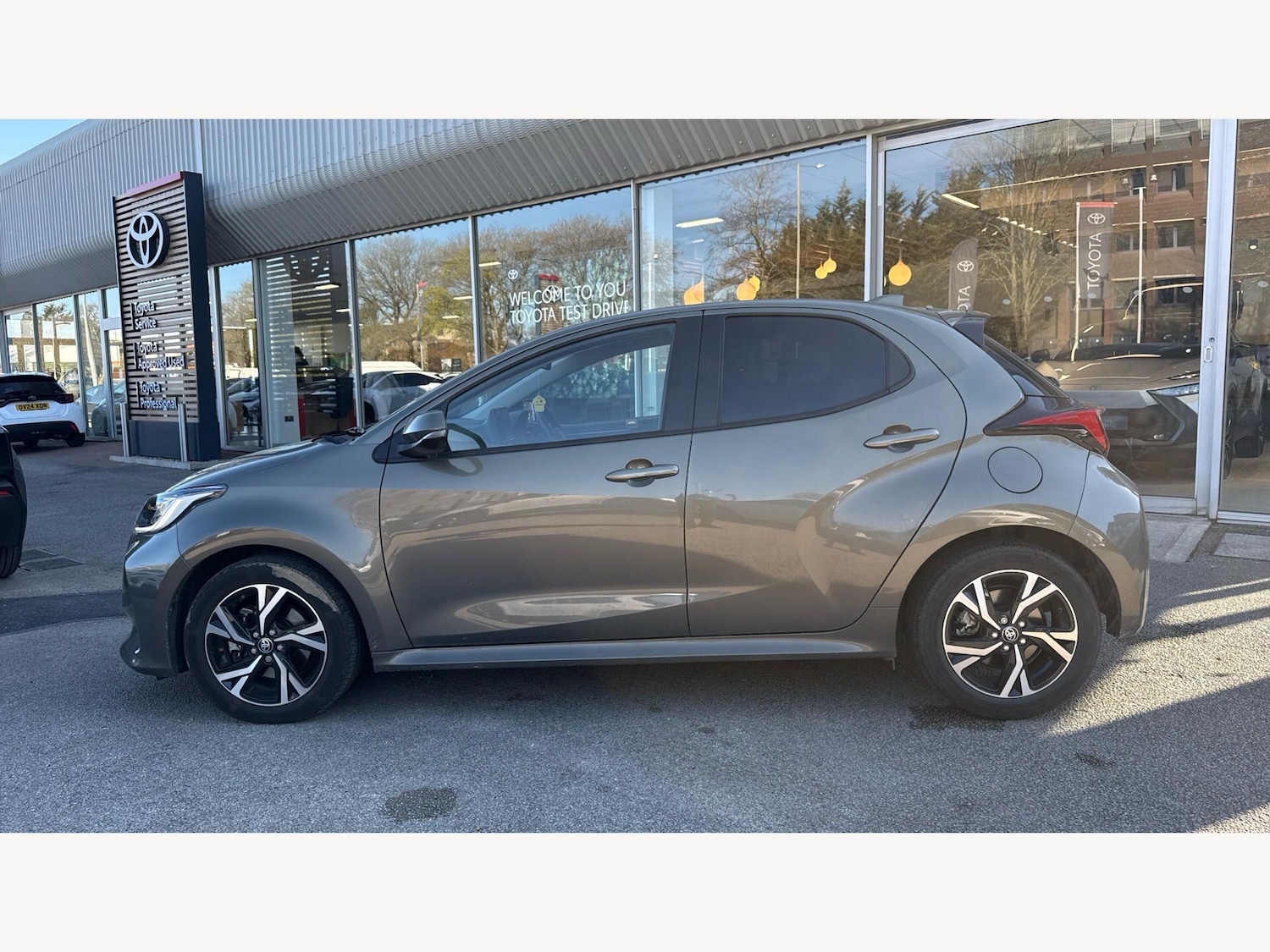 Used Toyota Yaris 2024 for sale - 78157101: Photo 26