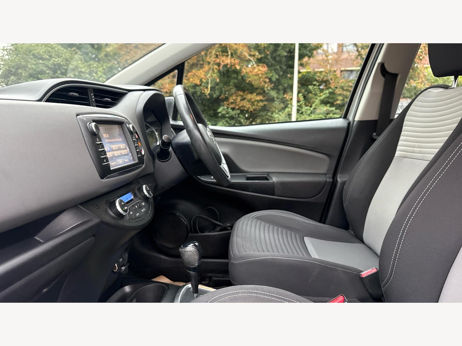 Used Toyota Yaris 2019 for sale - 76456594: Photo 12