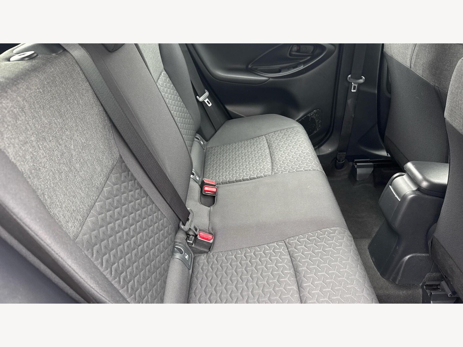 Used Toyota Yaris Cross 2022 for sale - 76608395: Photo 14