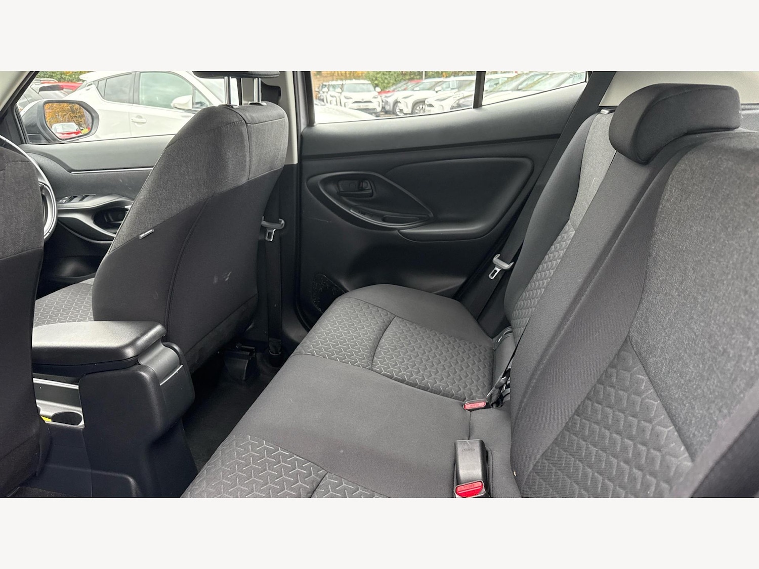 Used Toyota Yaris Cross 2022 for sale - 76608395: Photo 15