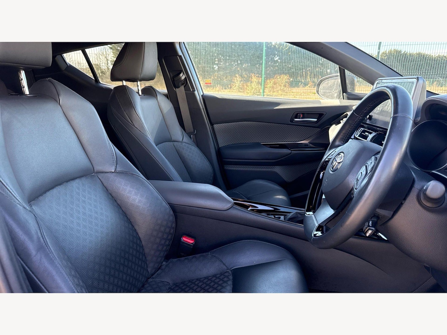 Used Toyota C-HR for sale - 77738361: Photo 13