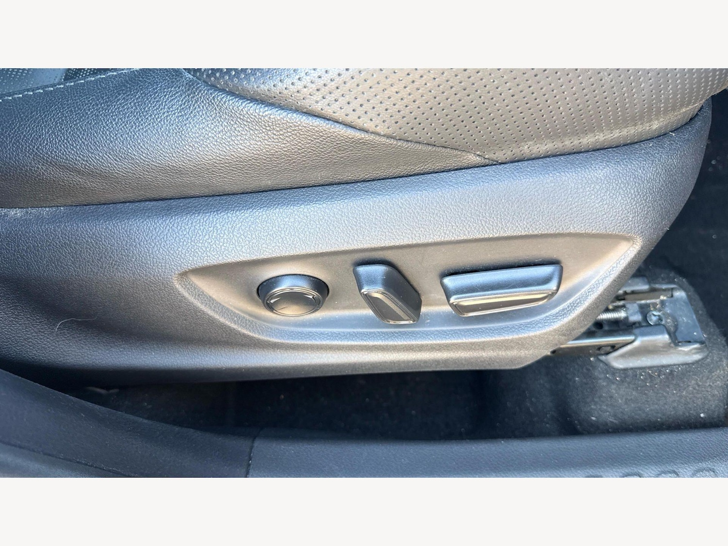 Used Toyota C-HR for sale - 77738361: Photo 22