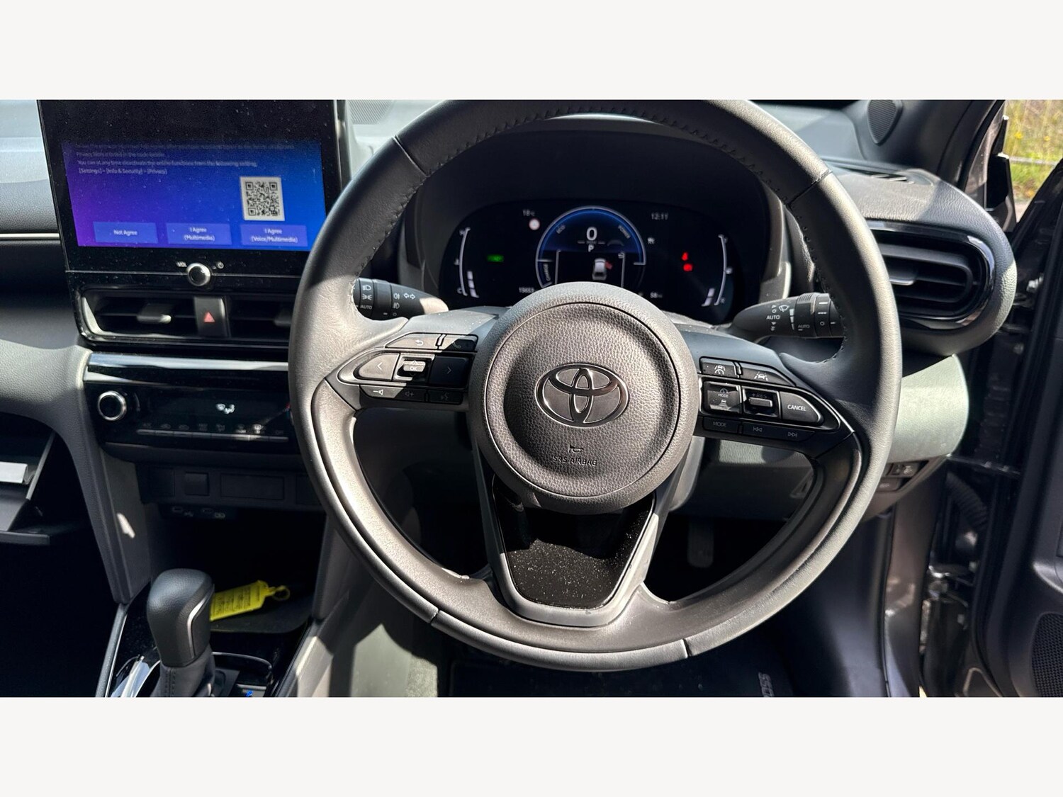 Used Toyota Yaris Cross 2024 for sale - 76326515: Photo 10