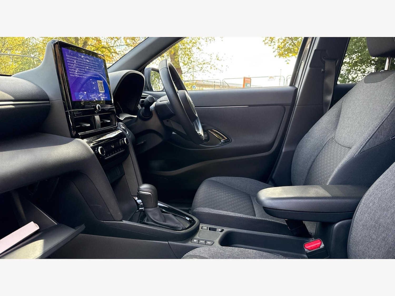 Used Toyota Yaris Cross 2024 for sale - 76326515: Photo 12