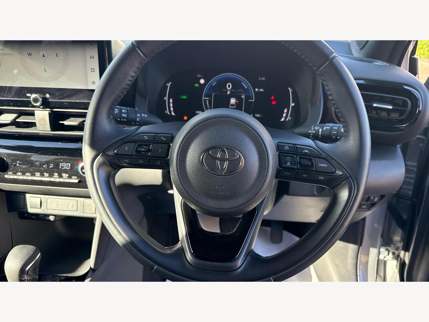 Used Toyota Yaris Cross 2024 for sale - 76072796: Photo 10