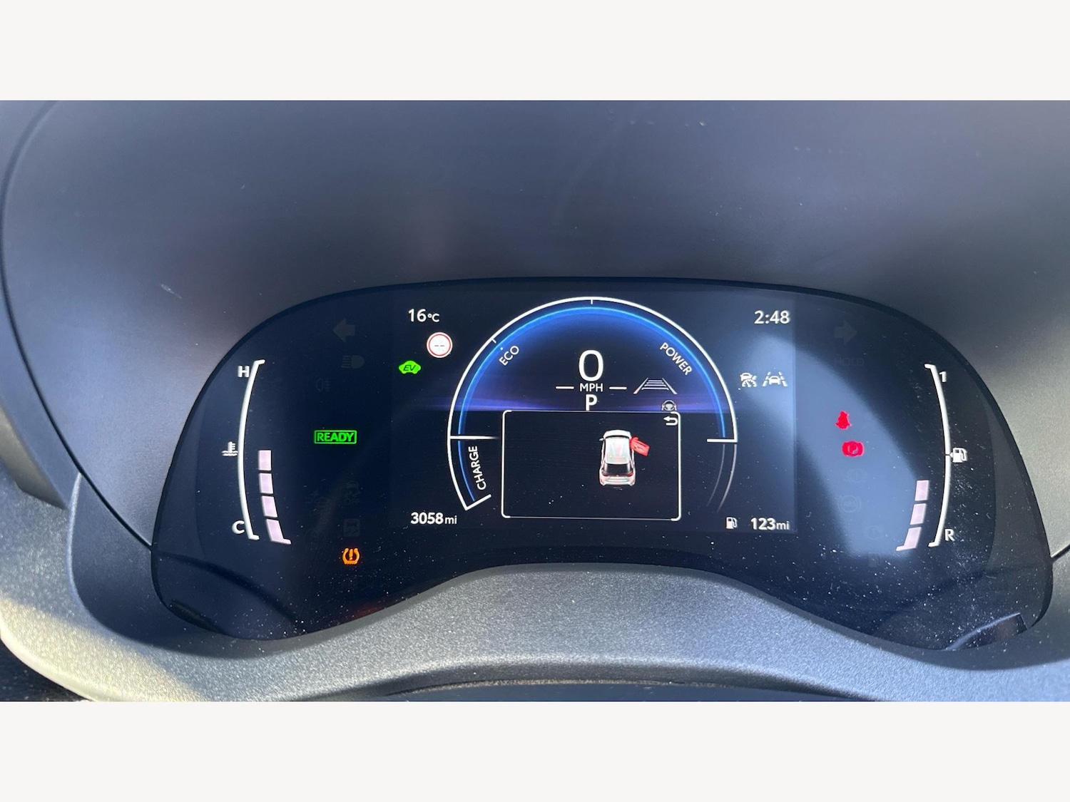 Used Toyota Yaris Cross 2024 for sale - 76072796: Photo 11