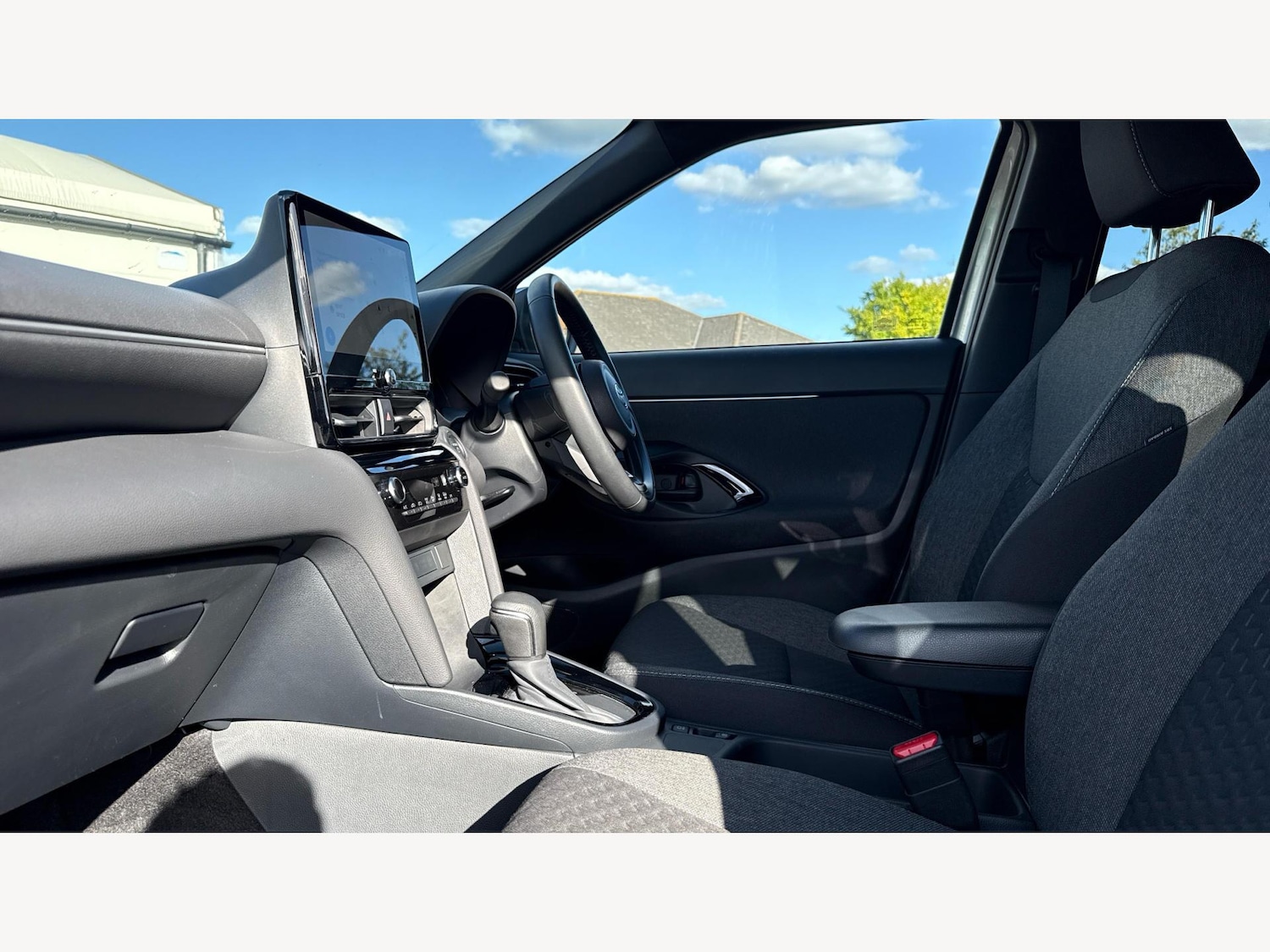 Used Toyota Yaris Cross 2024 for sale - 76072796: Photo 12
