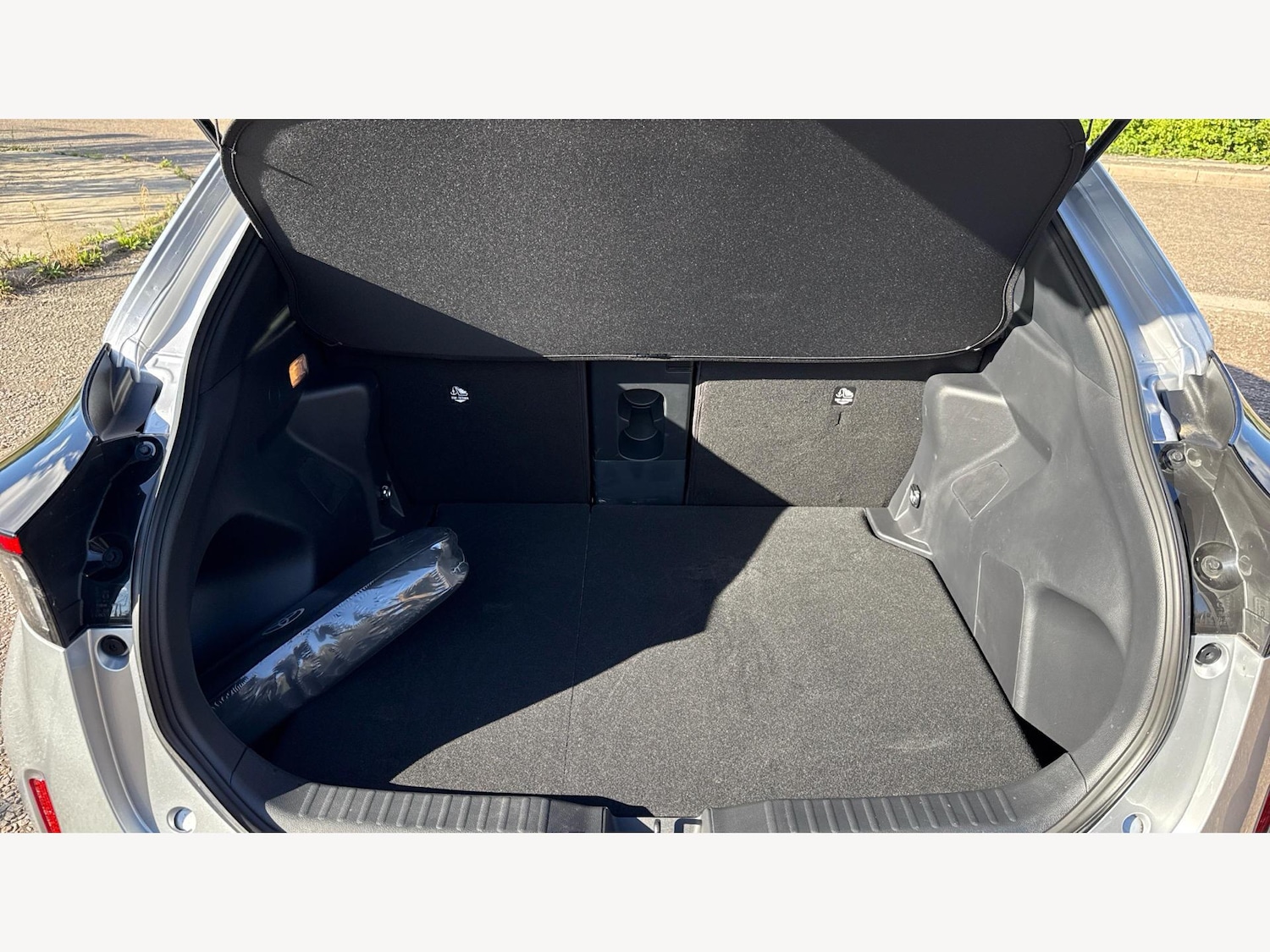 Used Toyota Yaris Cross 2024 for sale - 76072796: Photo 16