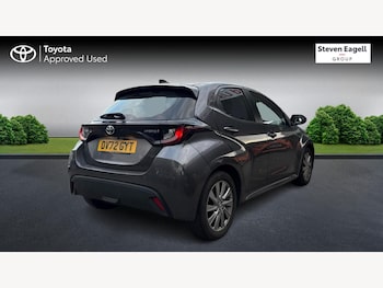 Used Toyota Yaris 2022 for sale - 76398192: Photo