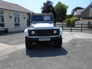 Land Rover - Defender 110