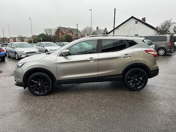 Used Nissan Qashqai 2015 for sale - 76787721: Photo