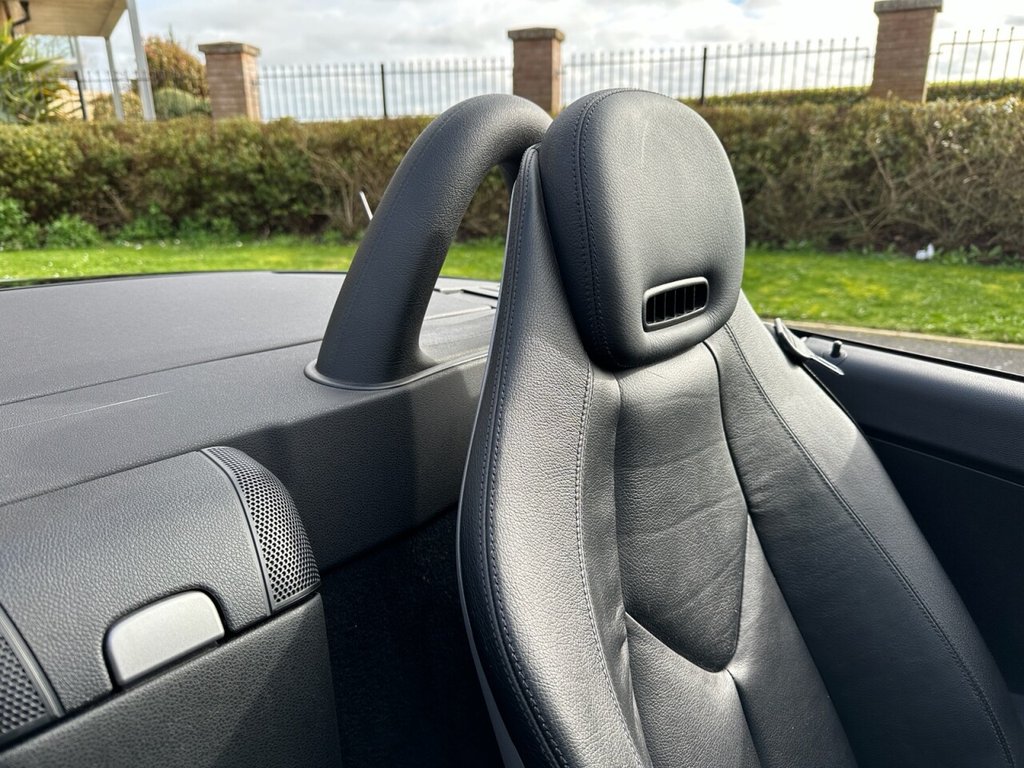 Used Mercedes-Benz SLK 2009 for sale - 77821383: Photo 14