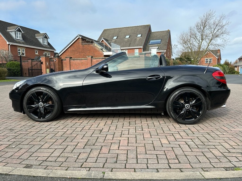 Used Mercedes-Benz SLK 2009 for sale - 77821383: Photo 4