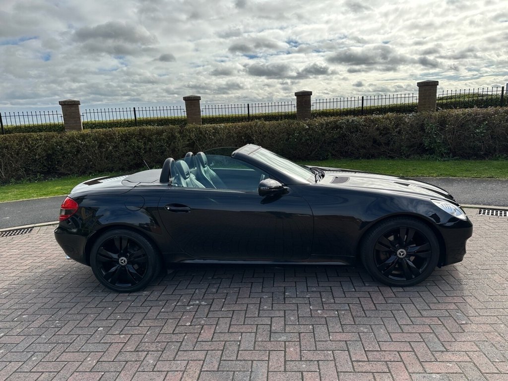 Used Mercedes-Benz SLK 2009 for sale - 77821383: Photo 8