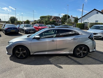 Used Honda Civic 2020 for sale - 79427624: Photo