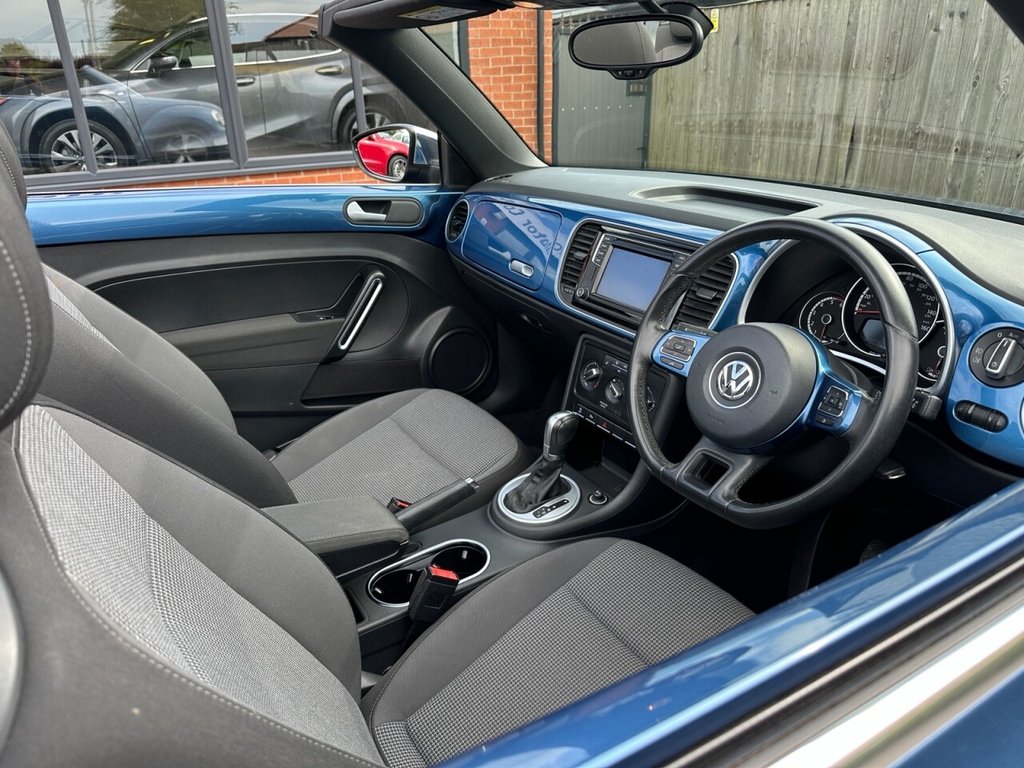 Used Volkswagen Beetle 2015 for sale - 77263906: Photo 9