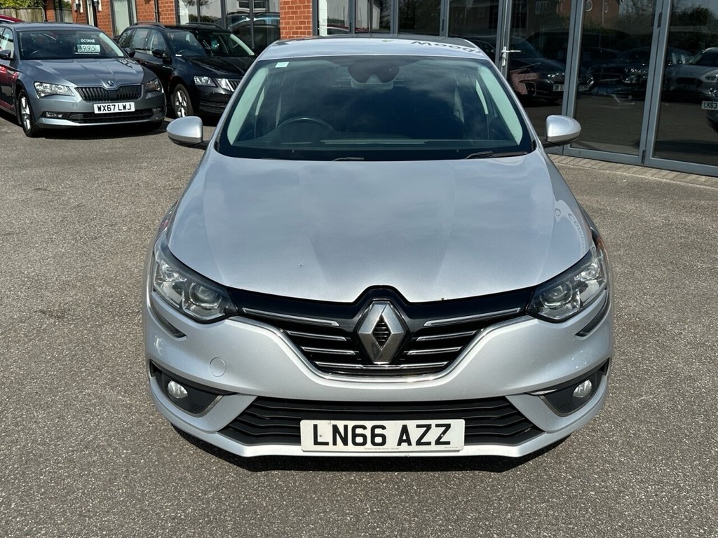 Used Renault Megane 2016 for sale - 78166907: Photo 2