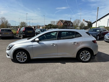 Used Renault Megane 2016 for sale - 78166907: Photo