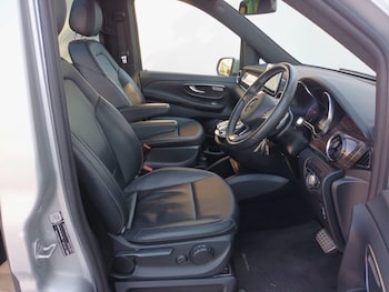 Used Mercedes-Benz V-Class 2020 for sale - 78753973: Photo