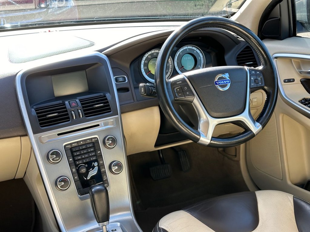 Used Volvo XC60 2010 for sale - 76787718: Photo 15
