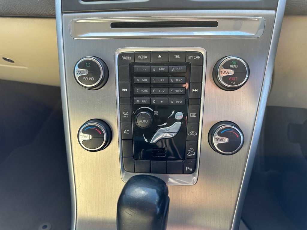 Used Volvo XC60 2010 for sale - 76787718: Photo 21