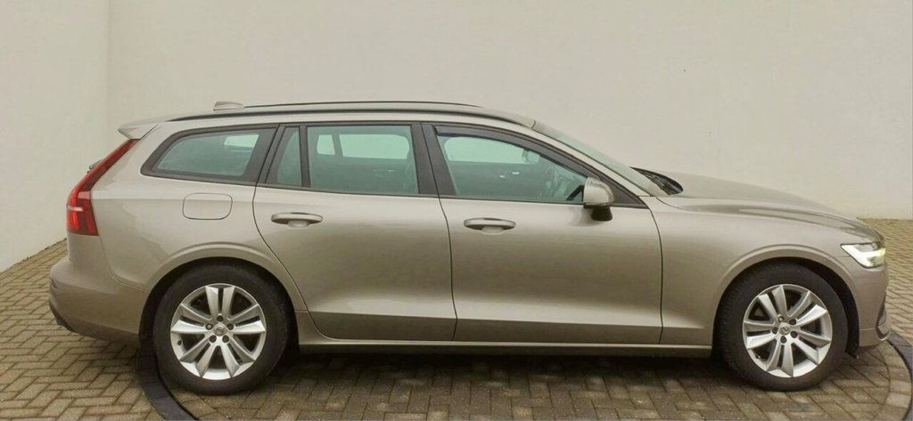 Used Volvo V60 2018 for sale - 77680801: Photo 1