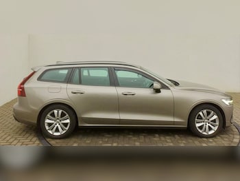 2018 (68) - 2.0 D4 [190] Momentum 5dr Auto