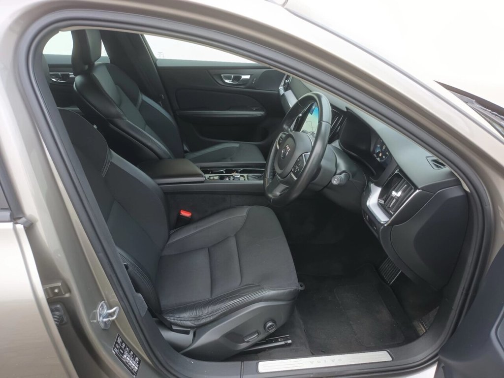 Used Volvo V60 2018 for sale - 77680801: Photo 5