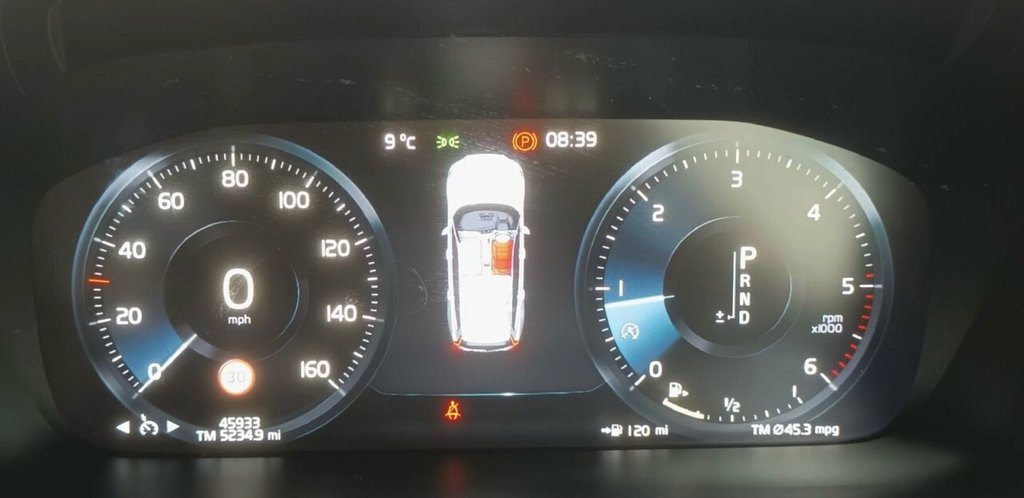 Used Volvo V60 2018 for sale - 77680801: Photo 6