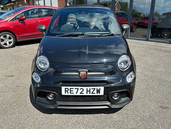Used Abarth 695 2022 for sale - 79371260: Photo