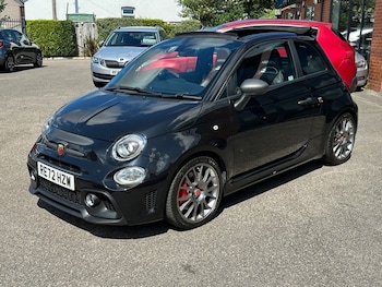 Used Abarth 695 2022 for sale - 79371260: Photo